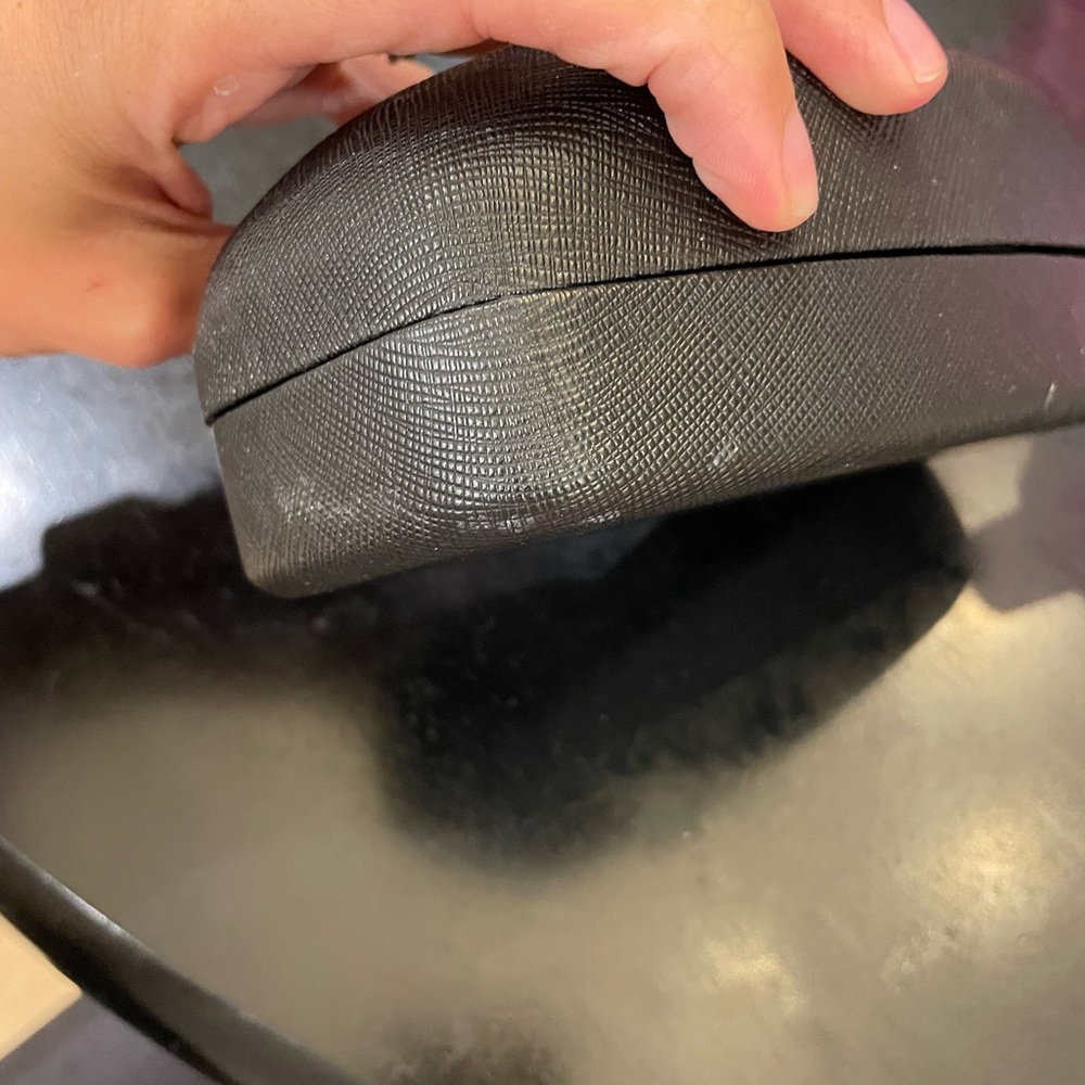 Authentic Ferragamo eye glass case, cleaner, and portable case - Picture 4 of 4